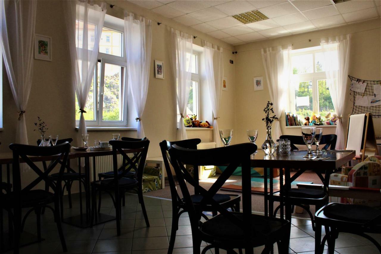 Penzion A Restaurace U Reky Ledeč nad Sázavou Exterior foto